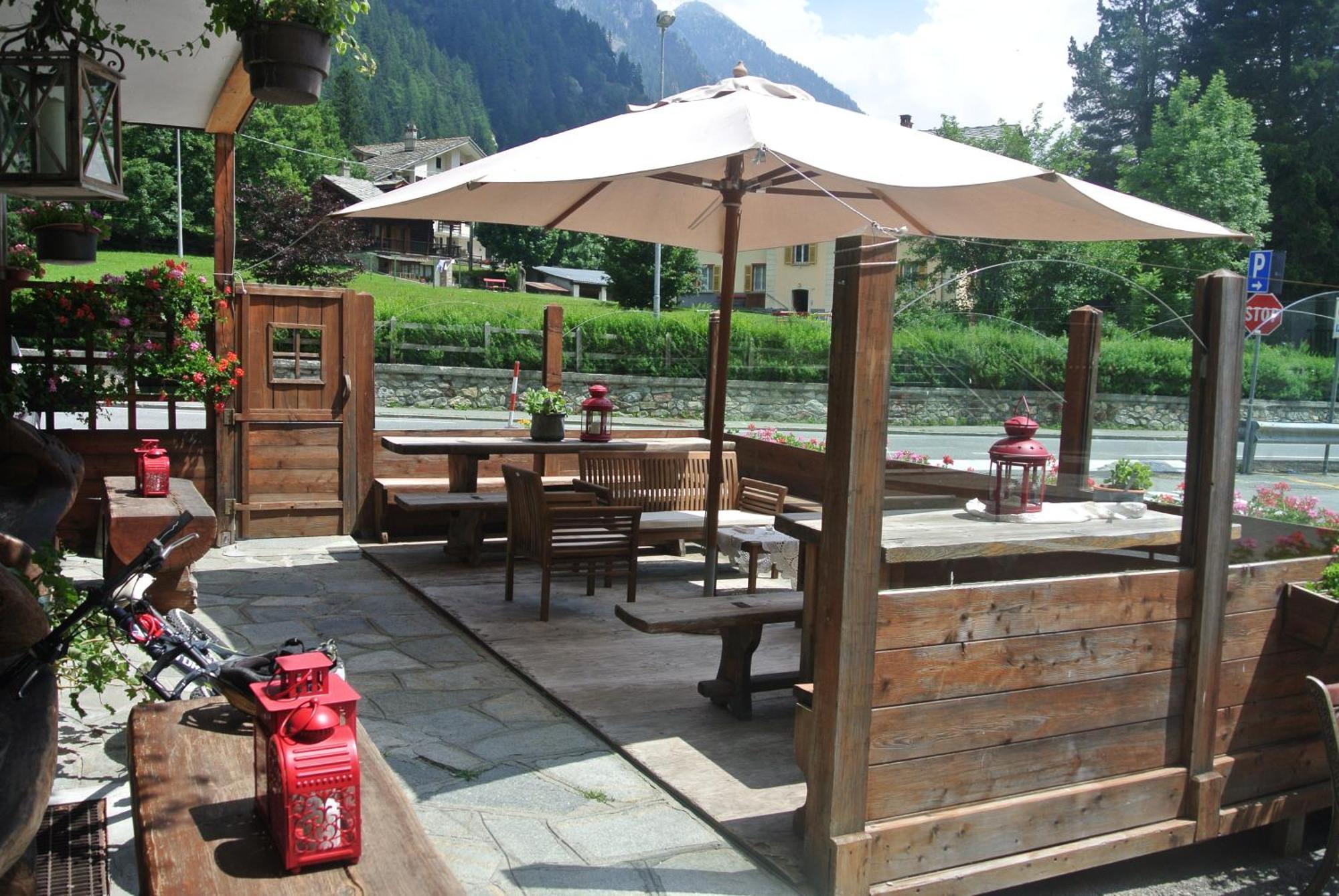 Albergo Alpenrose Ski&Bike Mountain Hotel Gressoney-Saint-Jean Dış mekan fotoğraf